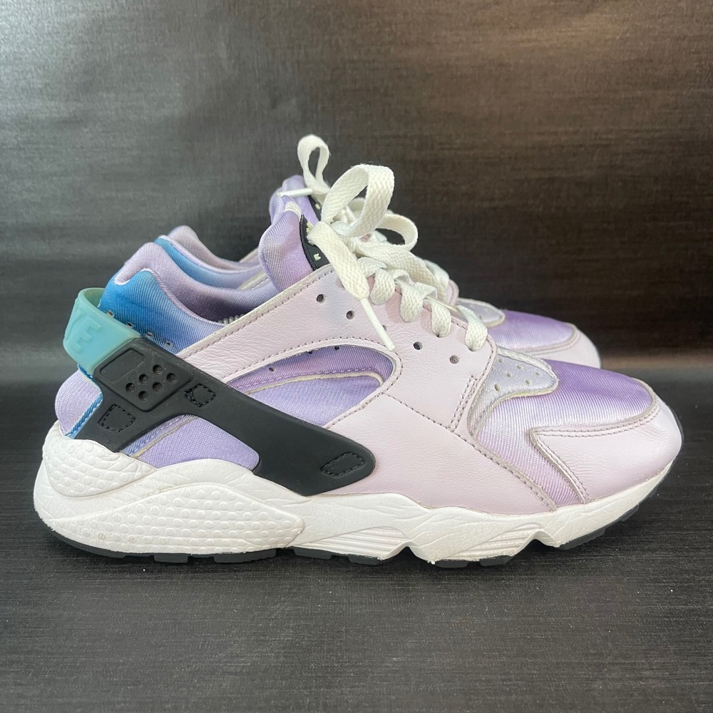 Nike Huarache Womens Size 8 Lilac Purple Grape Training Running Shoes DZ5207-500